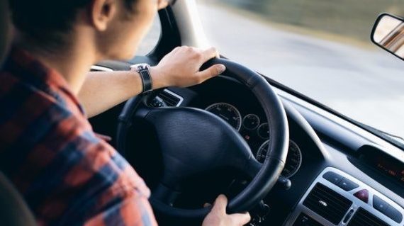 Switchin’ to glide: manual control a must in self-driving cars Switchin’ to glide: manual control a must in self-driving cars